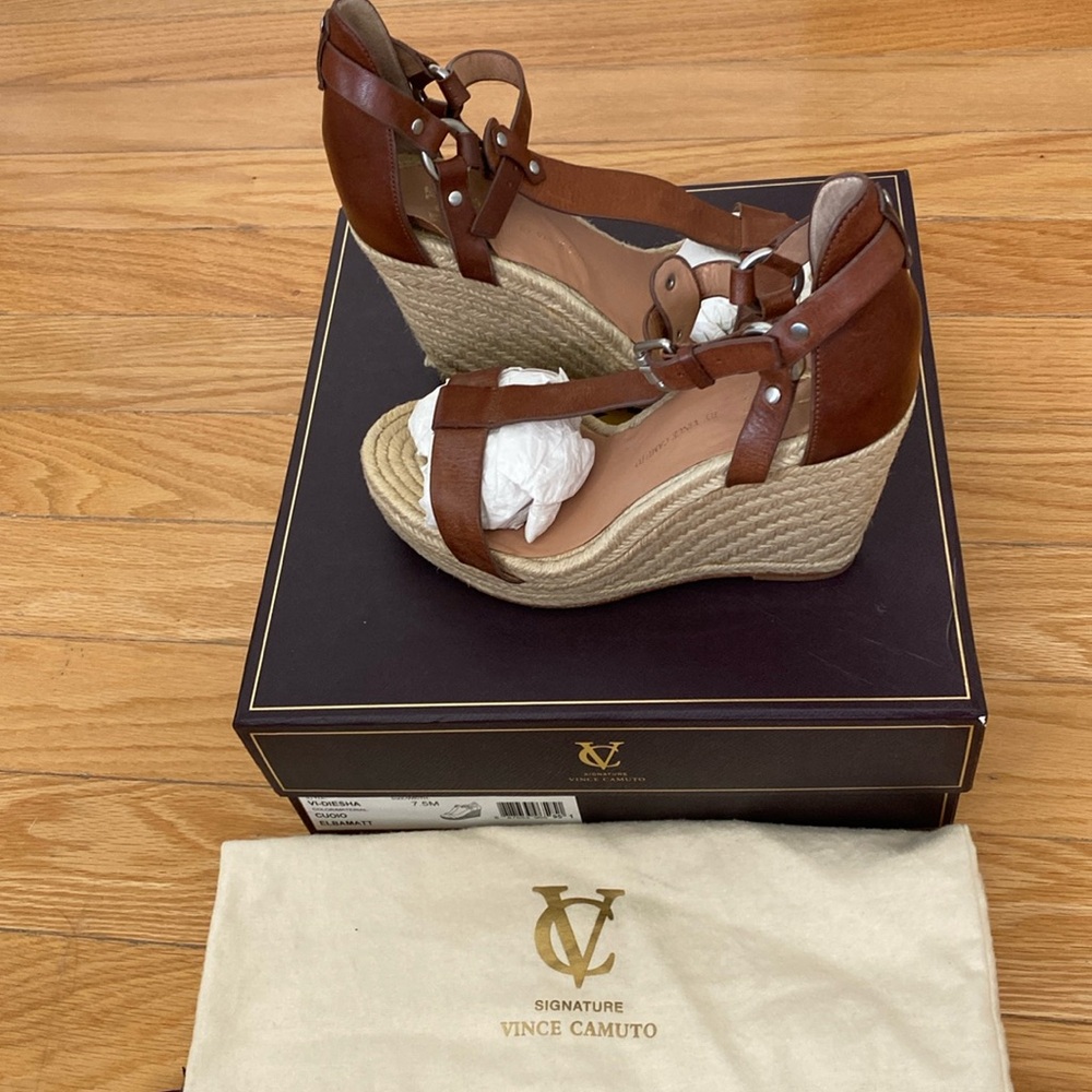 Vince Camuto (Signature) Brown leather strap wedges Size 7.5 in a box & dust bag